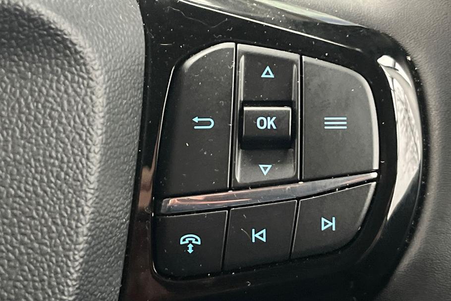 Used Ford TRANSIT COURIER LO25TZX 21