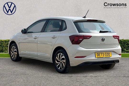 Volkswagen Polo Photo autoimg-d7eb00827143f4921e088f3495657d9b9f23c18d.jpg