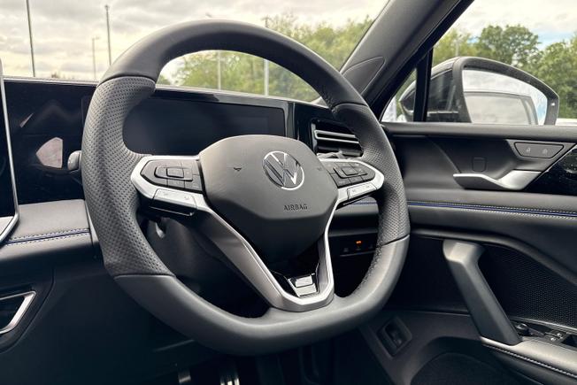 VOLKSWAGEN Tiguan Photo 26