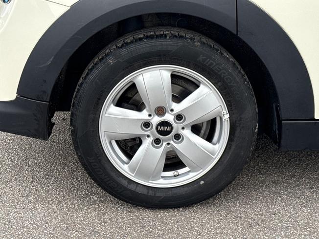 MINI Hatch Photo 5
