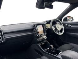 VOLVO Xc40 Photo 2