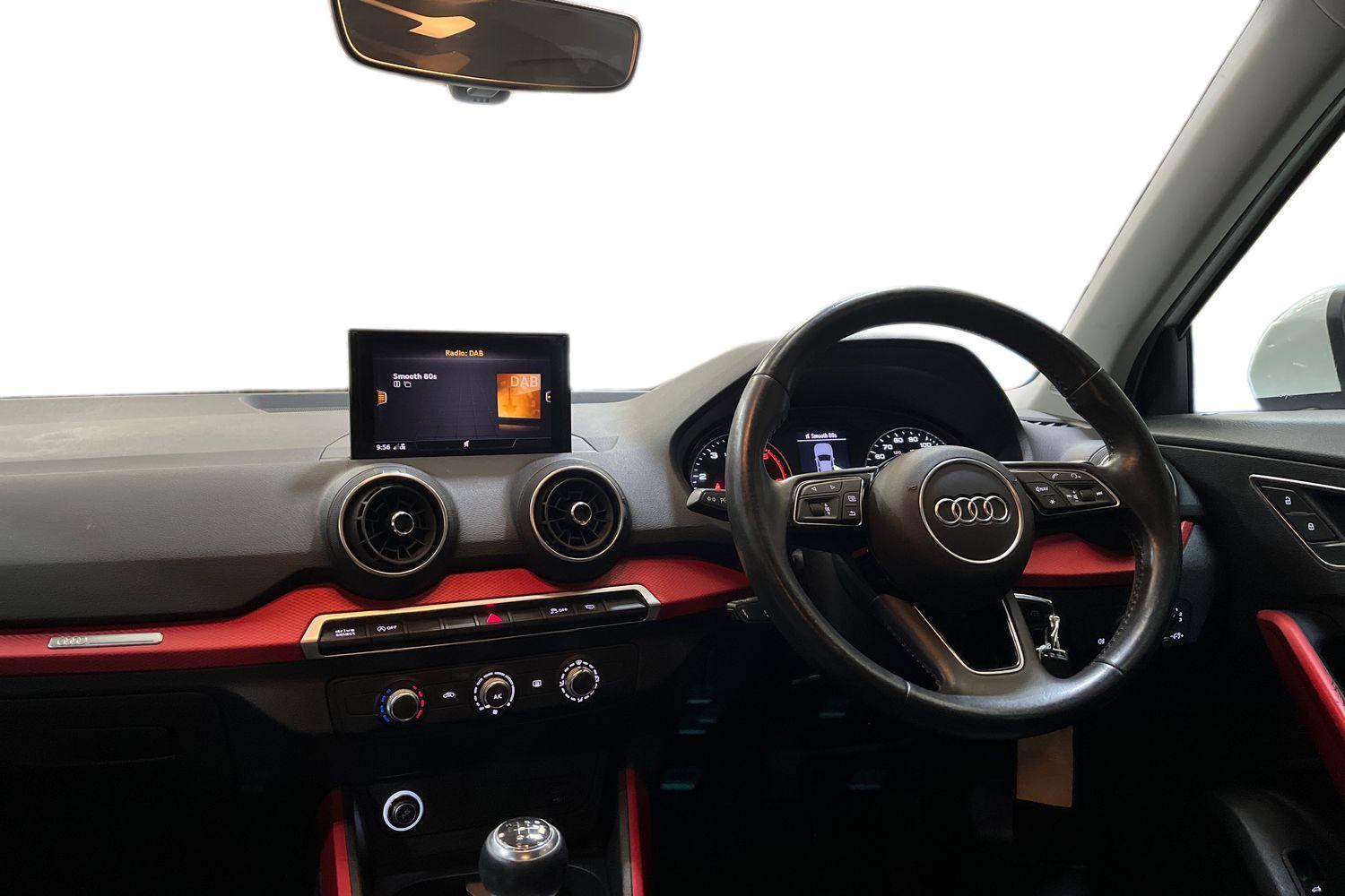 Audi Q2 Photo 9