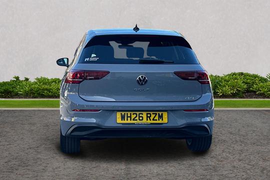 Volkswagen Golf Photo autoimg-d7f50169a14237a3998ce9e690d058e9c678101e.jpg