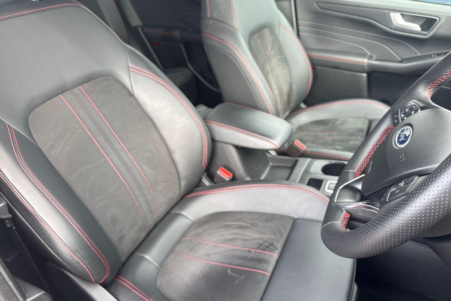 Ford KUGA Photo 16
