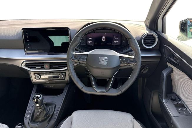SEAT Ibiza Photo 11