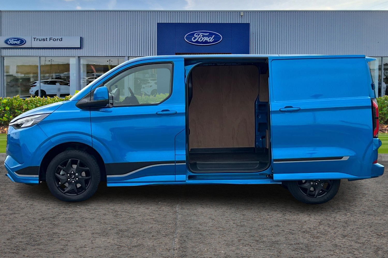 Ford E-Transit Custom Photo 4