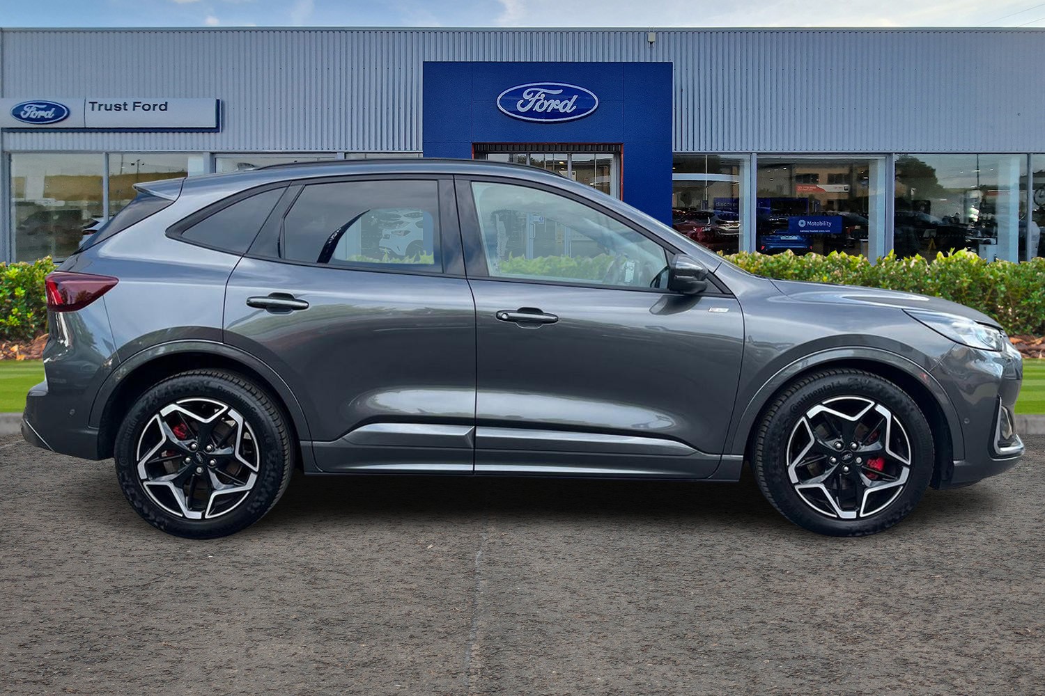 Ford KUGA Photo 2
