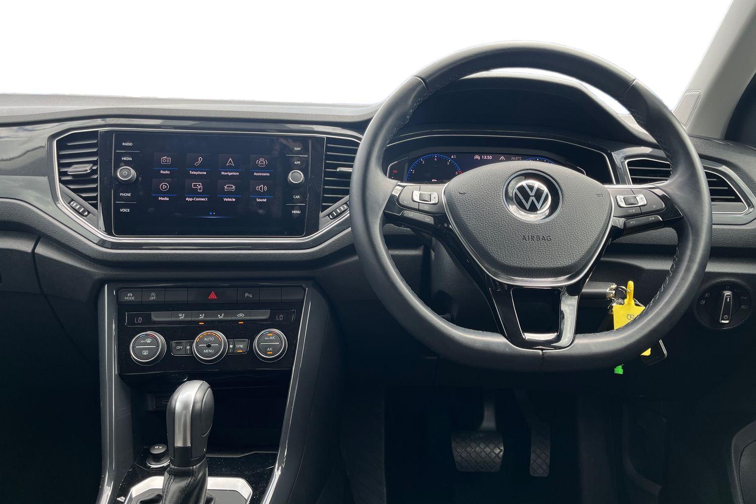 Volkswagen T-ROC Photo 10