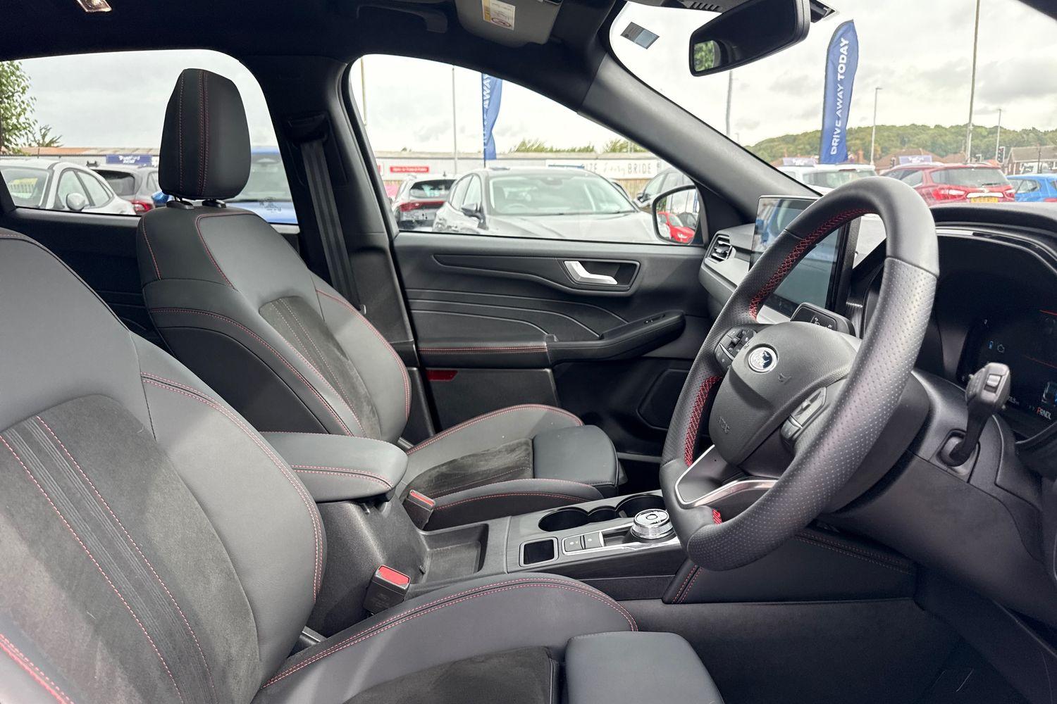 Ford KUGA Photo 16