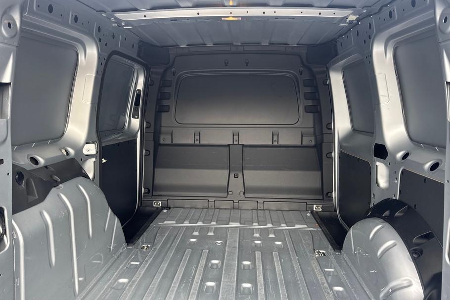 Used FORD TRANSIT CONNECT WT25NDV 8