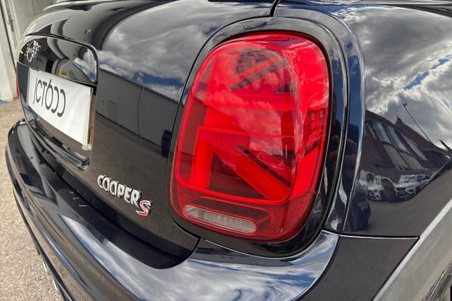 MINI Hatch Photo 18