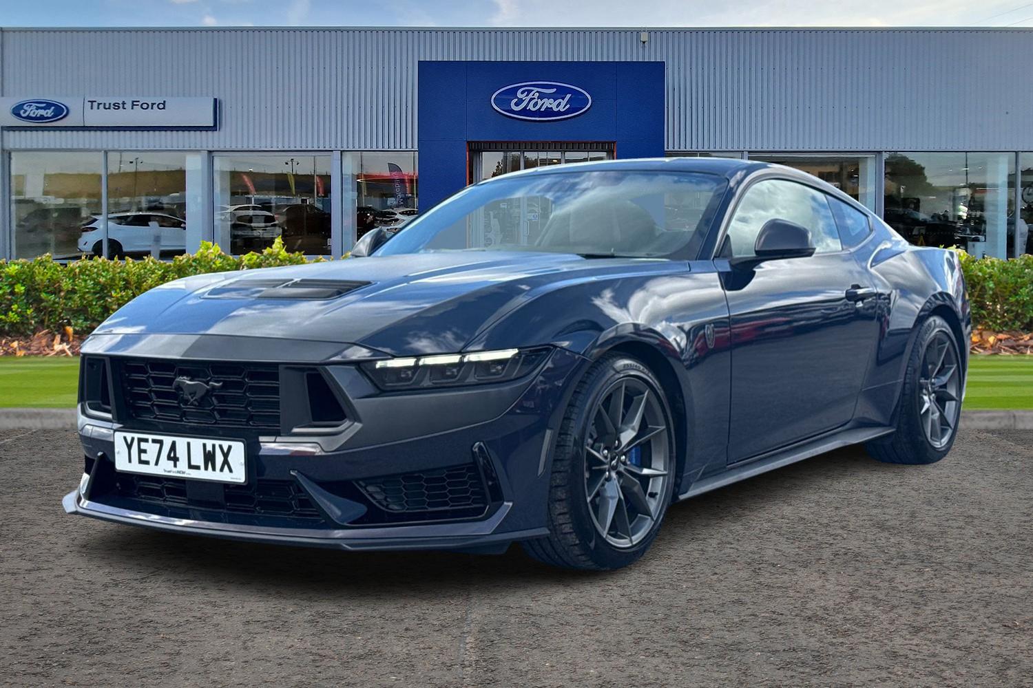 Ford MUSTANG Photo 4