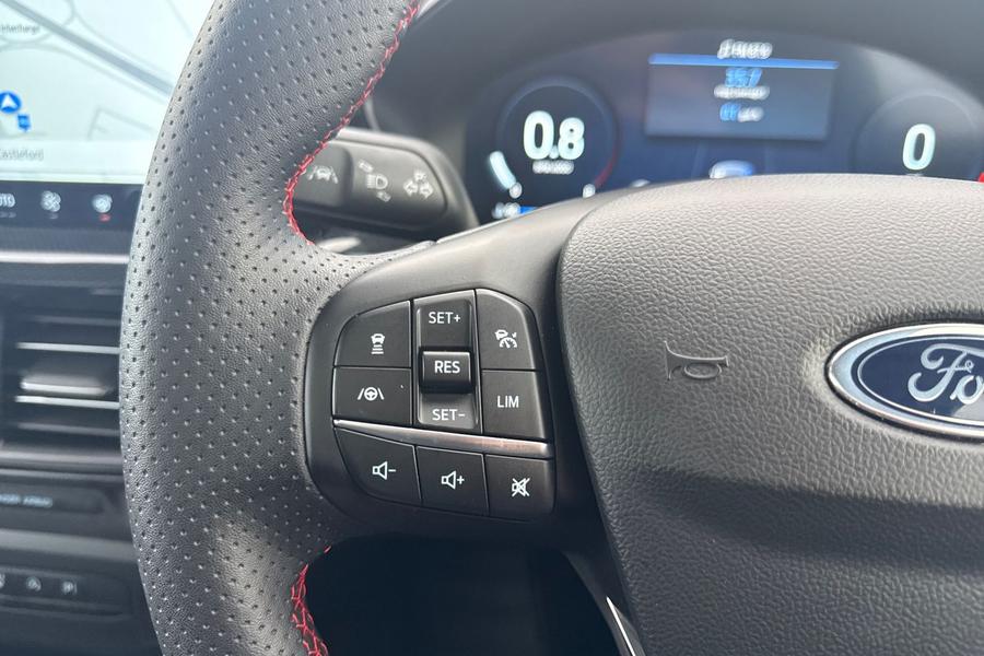 Ford FOCUS Photo autoimg-d81cd8cce3b87849ec52c7720d40c3809277a51e.jpg