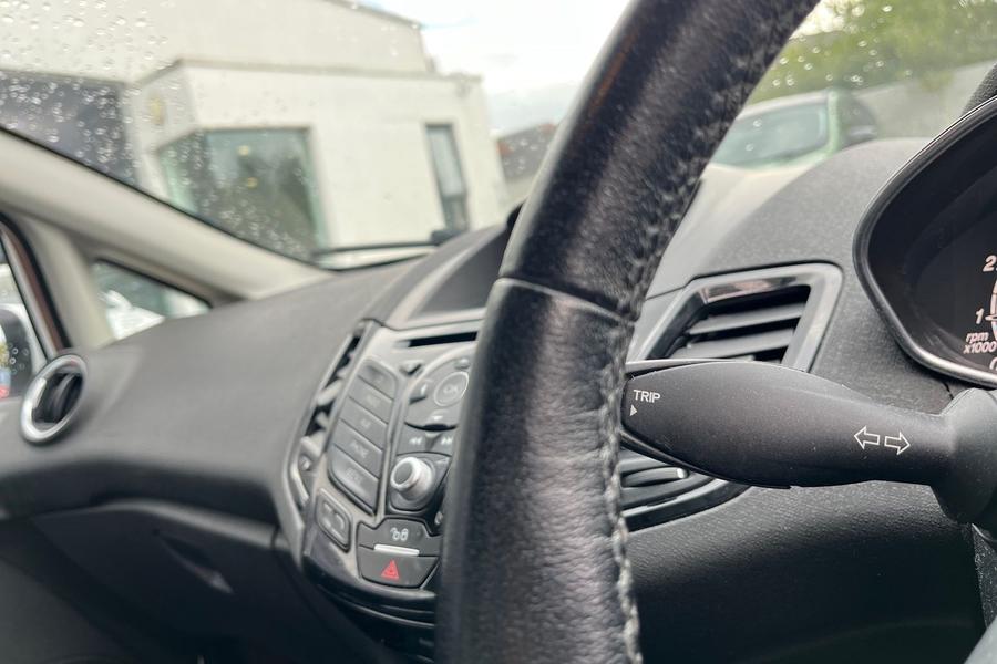 Ford FIESTA Photo autoimg-d81db0d74fa5b0413ffaf65c3478745a76ac9393.jpg