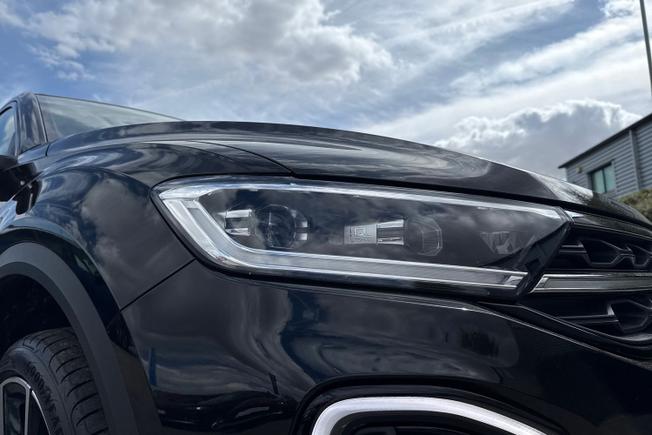 VOLKSWAGEN T-Roc Photo 19