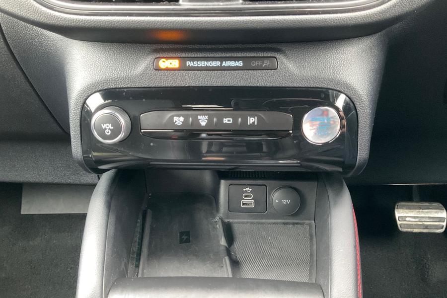 Ford KUGA Photo autoimg-d81ec8f8c3e3fe9b0ab9a8c080200df0a47b73a9.jpg