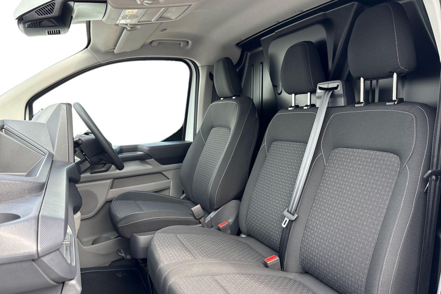 Ford E-TRANSIT CUSTOM Photo 9