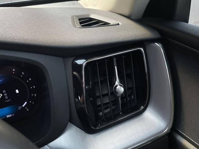 VOLVO XC60 Photo 39
