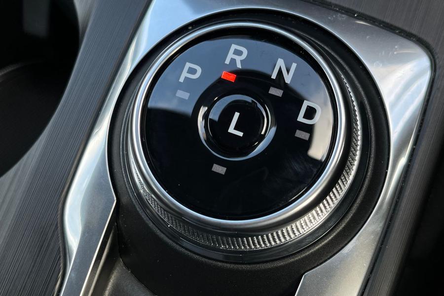 Ford KUGA Photo autoimg-d823b16b4da93e160539d8c800e3386b424ed9af.jpg