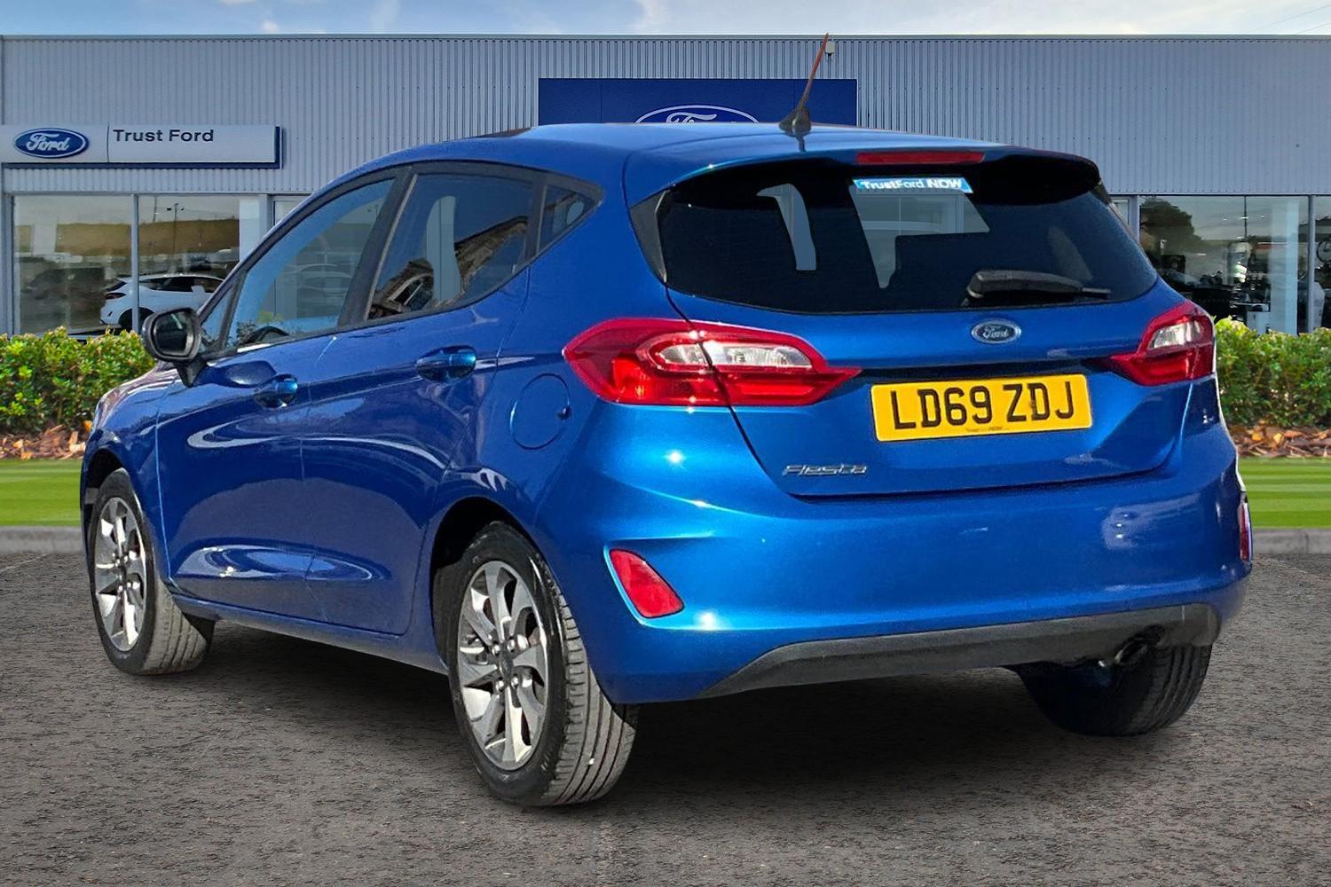 Ford FIESTA Photo 1