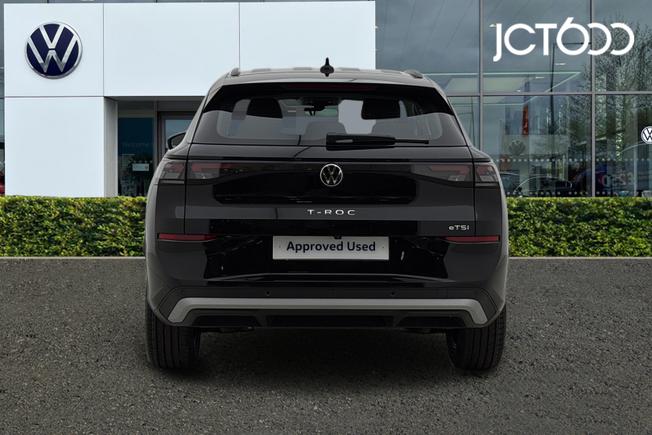 VOLKSWAGEN T-Roc Photo 7