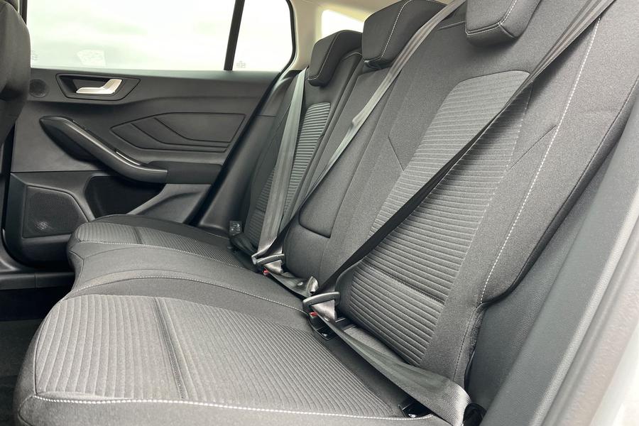 Ford Focus Photo autoimg-d82bd23671d30ae0304ae5b539e9291ff732185d.jpg