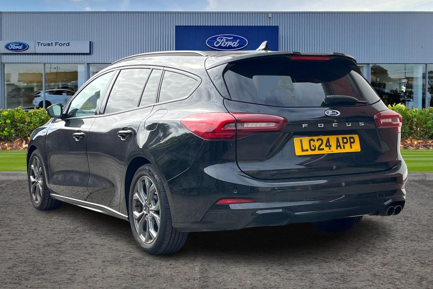Ford Focus Photo 1