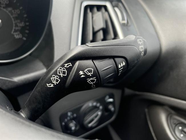 FORD Kuga Photo 33