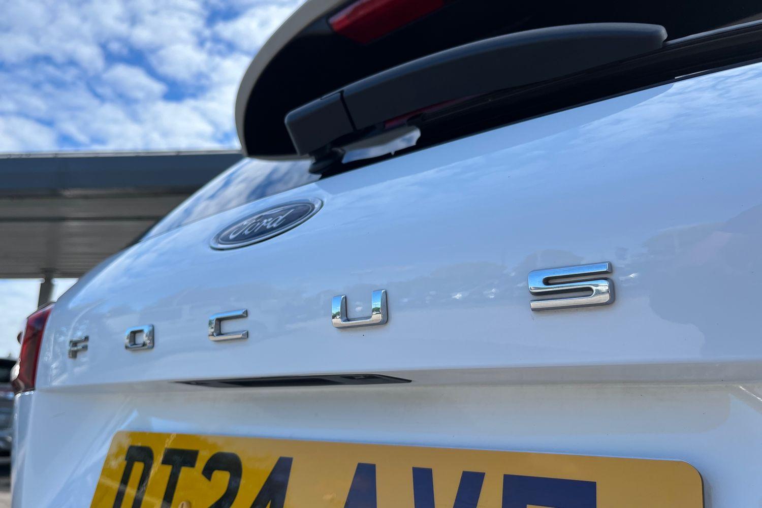 Ford Focus Photo 38