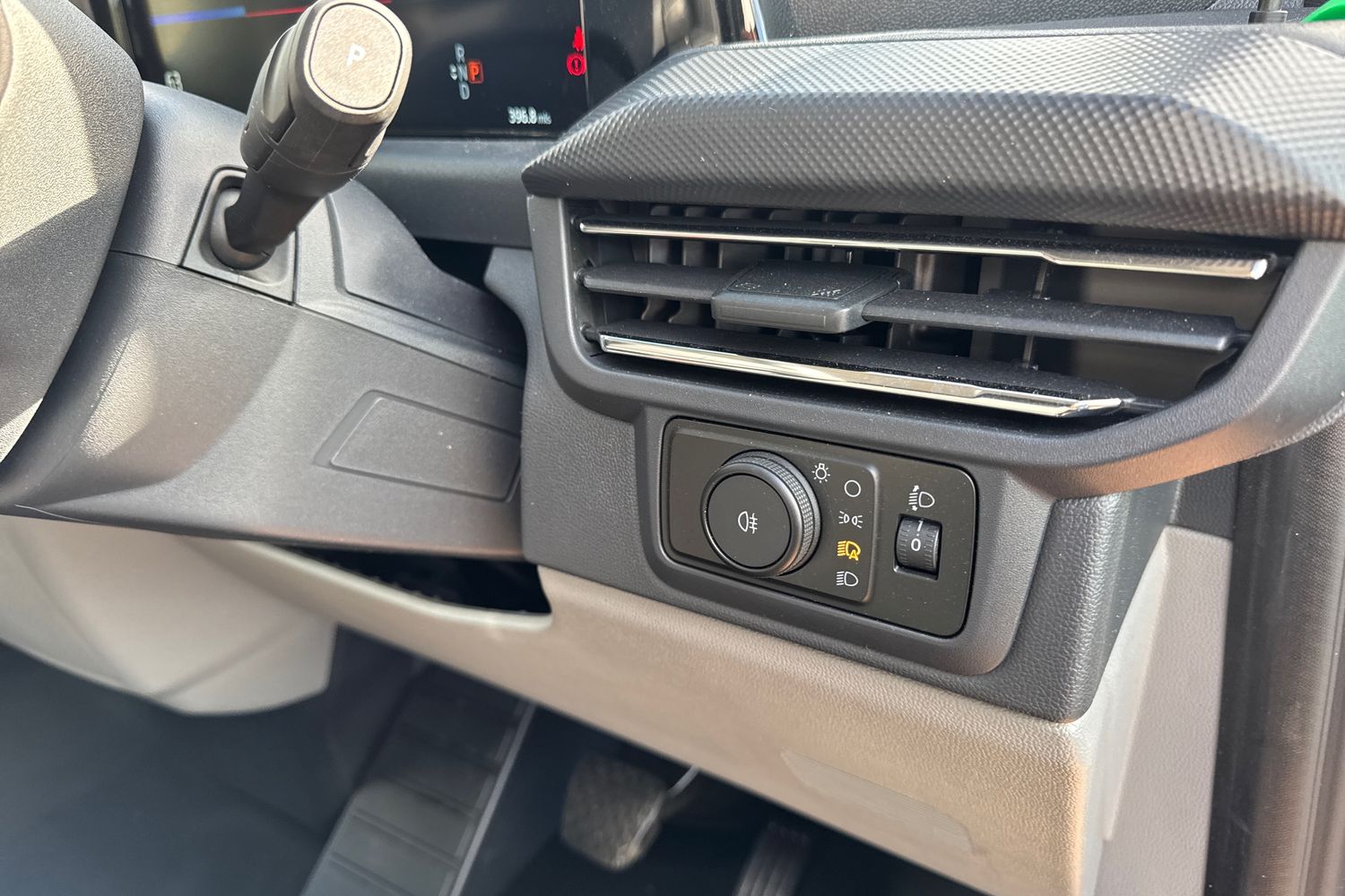 Ford TRANSIT CUSTOM Photo 27