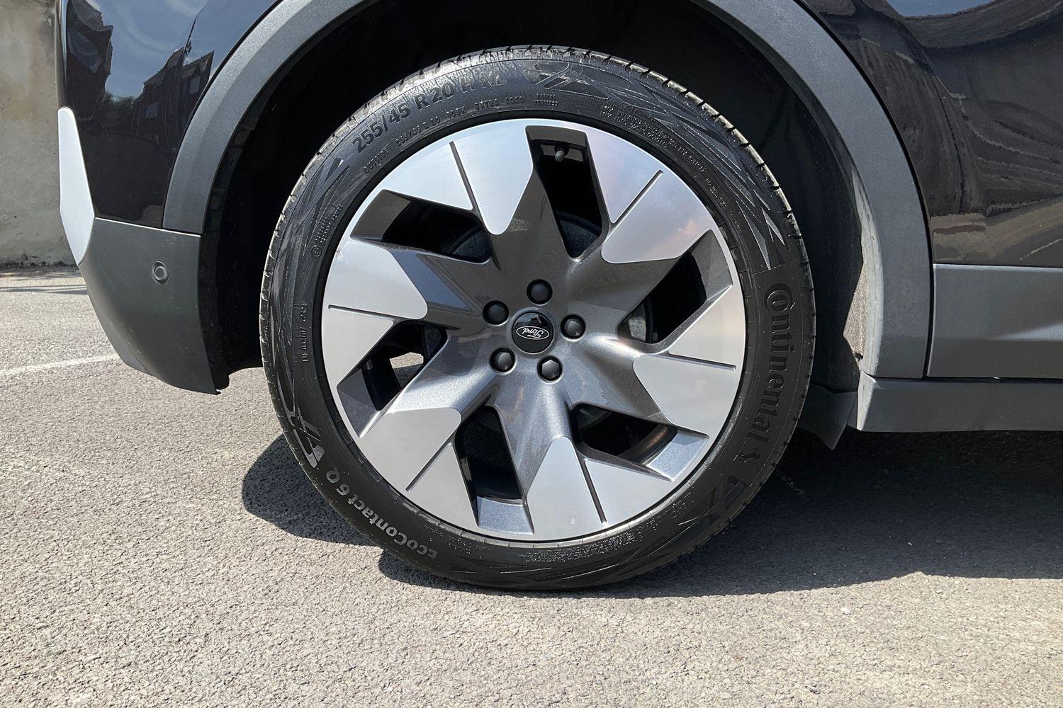 Ford Explorer Photo 7