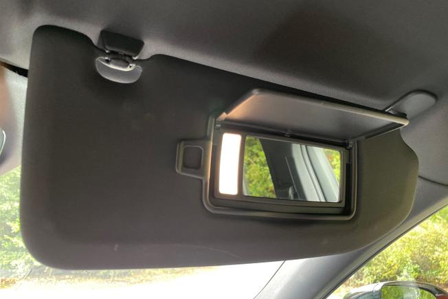 VOLVO XC60 Photo 32