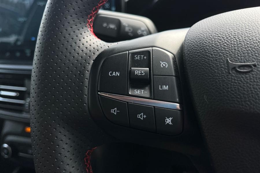 Ford Focus Photo autoimg-d8382a1a7b4507a902fded20c1aea0361d9f2862.jpg
