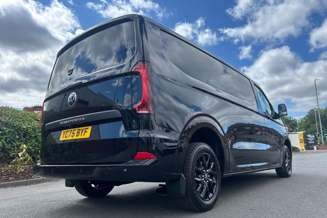 VOLKSWAGEN Transporter Photo 26