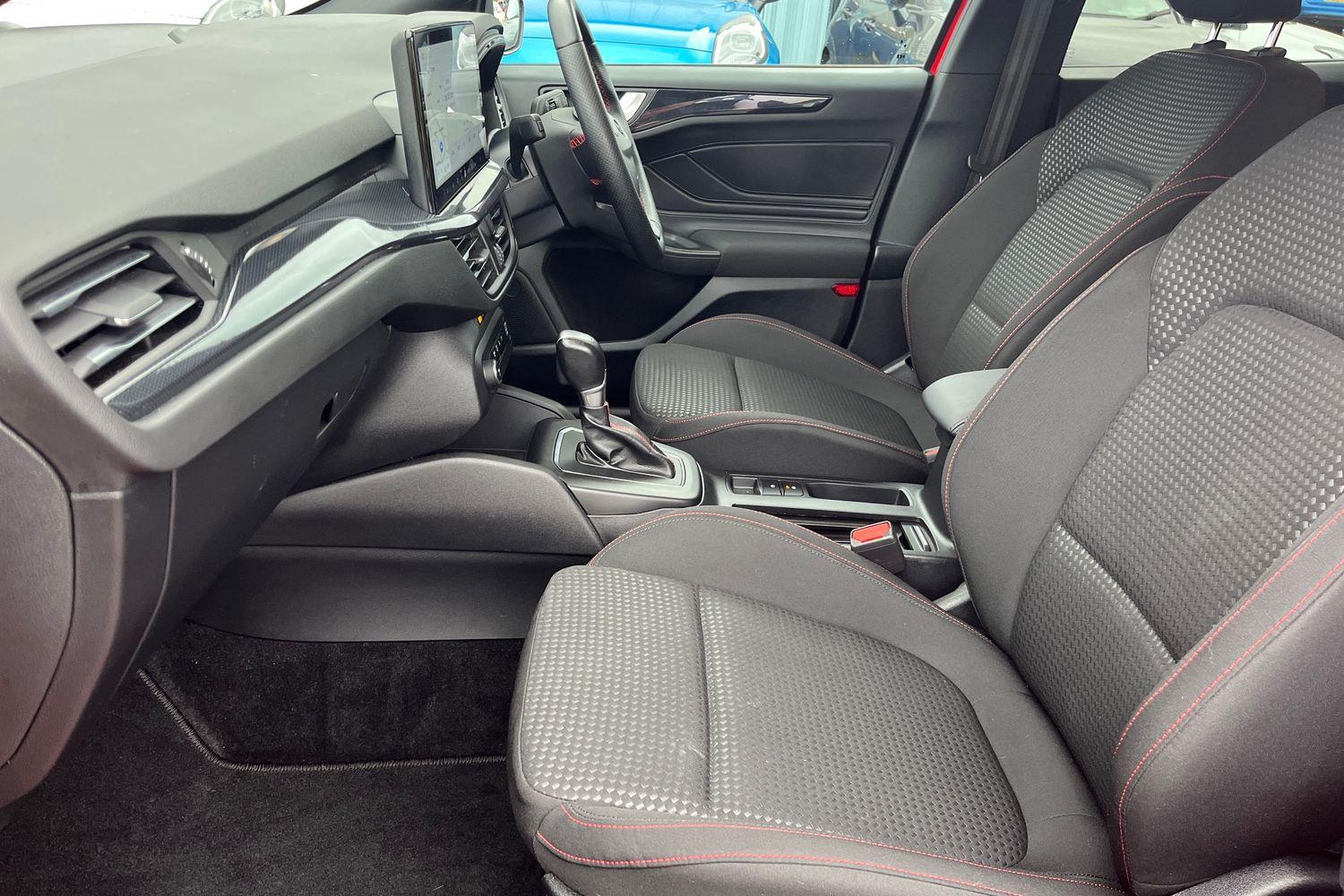 Ford Focus Photo 17