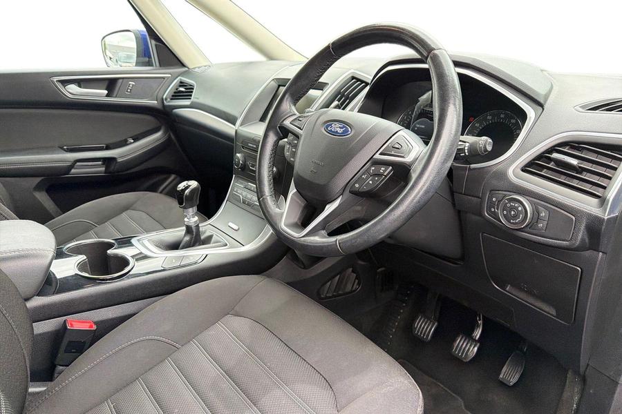 Ford GALAXY Photo autoimg-d839a33c3df194e2e6beebc955ea43abf3cdc27d.jpg