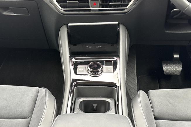 VOLKSWAGEN Tiguan Photo 32
