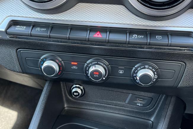 AUDI Q2 Photo 32