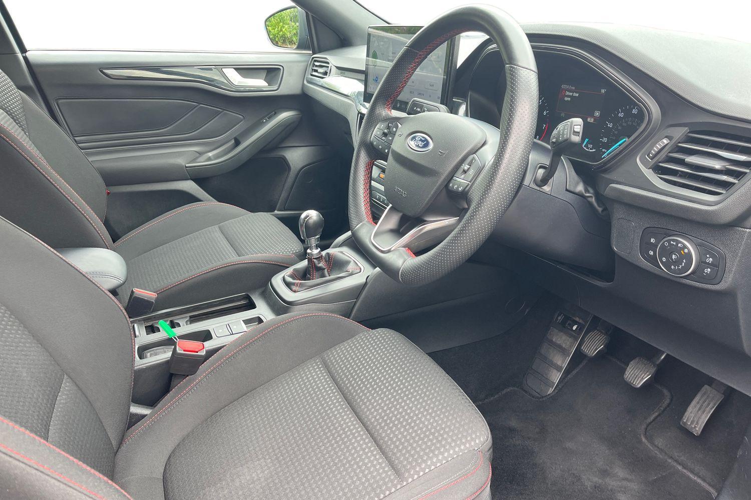 Ford FOCUS Photo 8