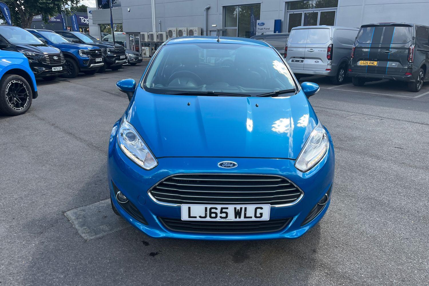Ford FIESTA Photo 37