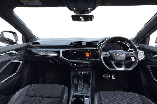 Audi Q3 Photo 10