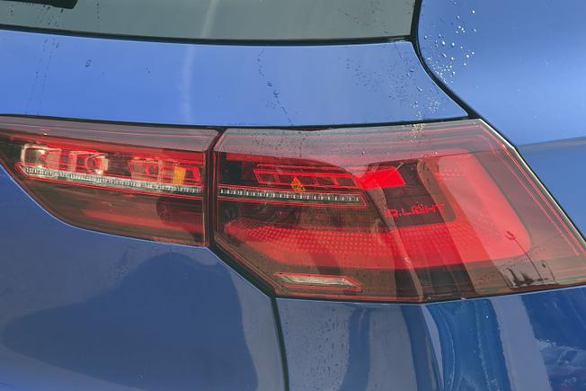 VOLKSWAGEN Golf Photo 18