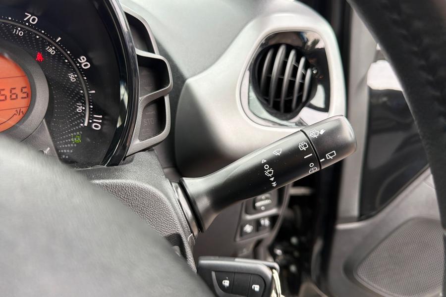 Toyota AYGO Photo autoimg-d85091410a5dfb38c4f6edcba944b4eb46e0e0ef.jpg