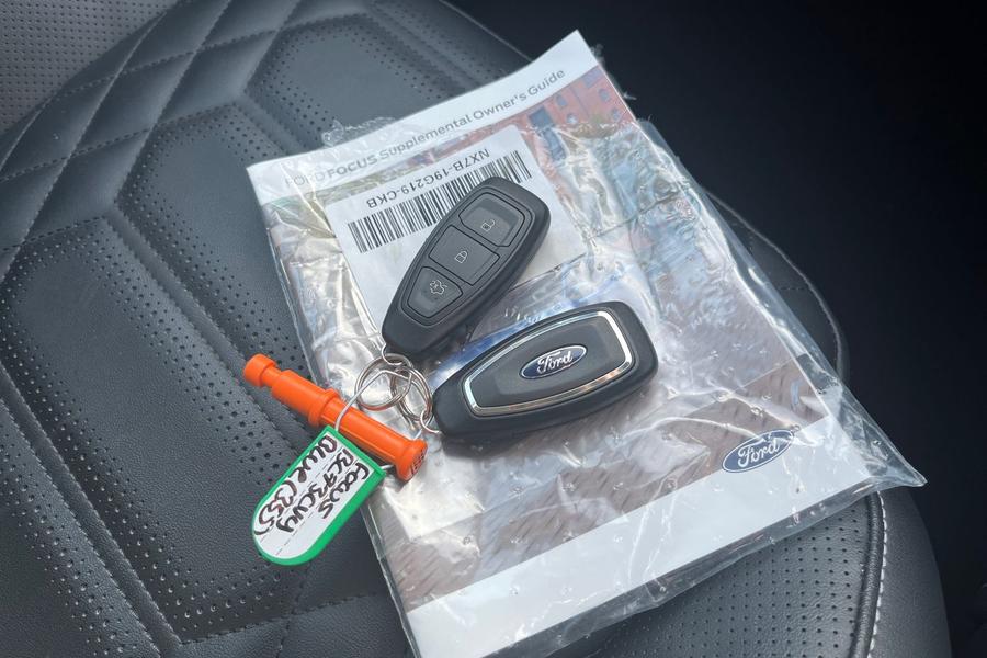 Ford FOCUS Photo autoimg-d851f64fe3ae65b76387175361ccaedb016c709b.jpg