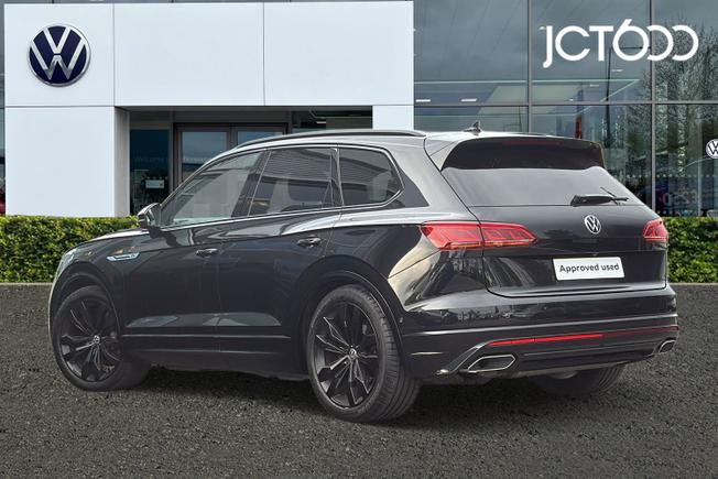 VOLKSWAGEN Touareg Photo 3