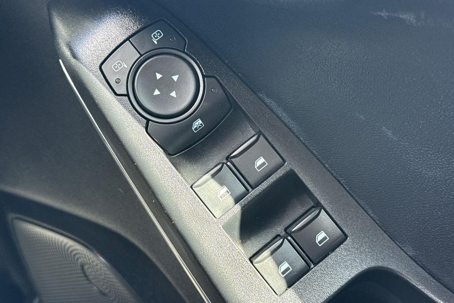 Ford Fiesta Photo autoimg-d8524410e1f05edba0266083ce462da1b3b2dff4.jpg