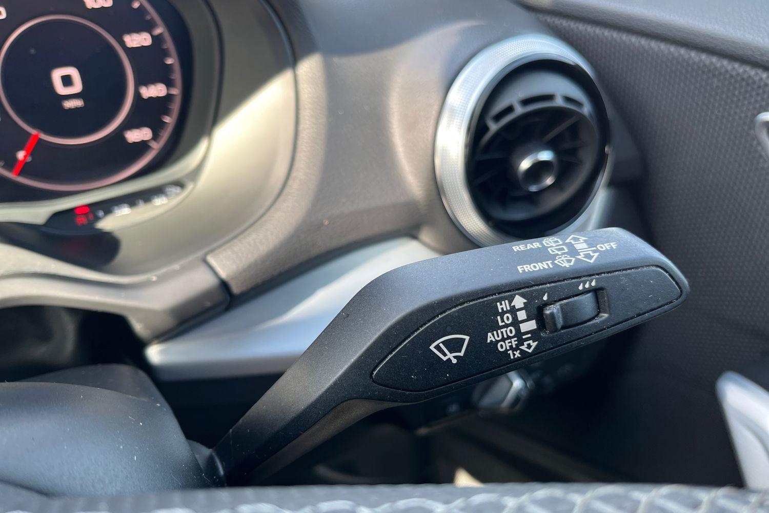 Audi Q2 Photo 14