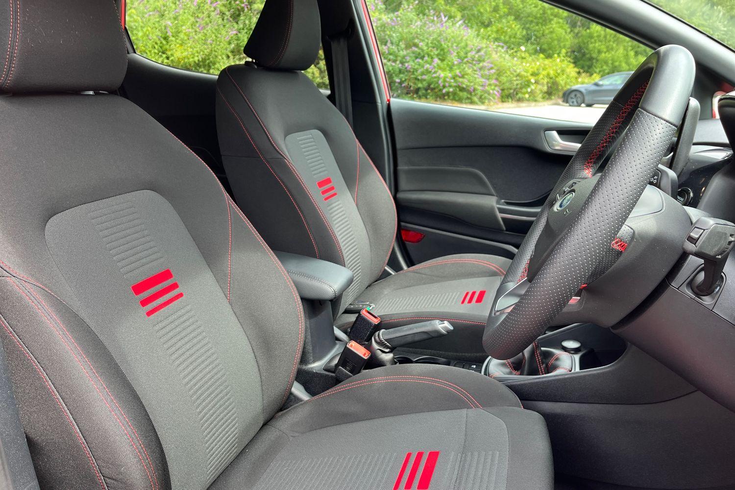 Ford Fiesta Photo 16