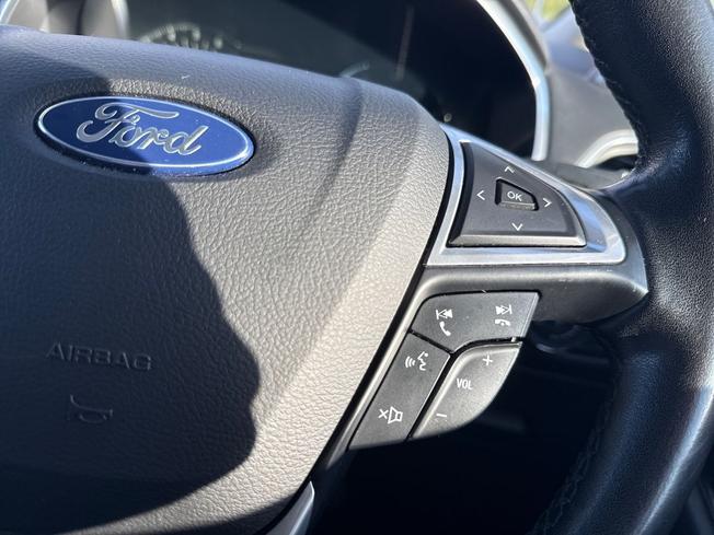 FORD S-Max Photo 17