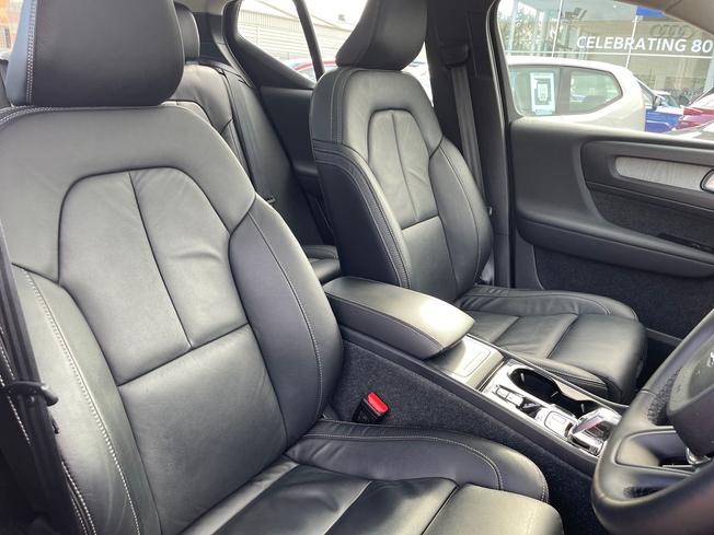 VOLVO XC40 Photo 35